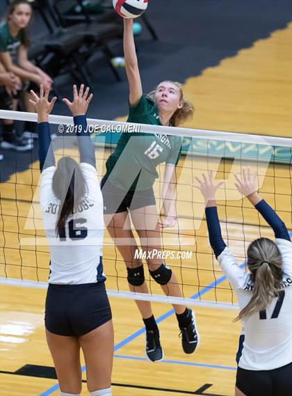 Thumbnail 1 in Reagan [Ronald] vs Alexander (NEISD Volleyball Tournament) photogallery.