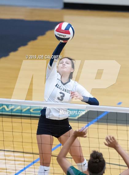 Thumbnail 1 in Reagan [Ronald] vs Alexander (NEISD Volleyball Tournament) photogallery.