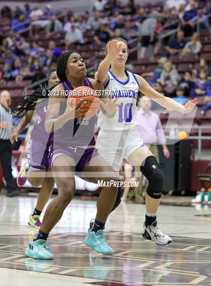 Thumbnail 2 in Frankston vs. LaPoynor (UIL 2A Regional Semifinal Playoff) photogallery.