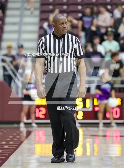 Thumbnail 3 in Frankston vs. LaPoynor (UIL 2A Regional Semifinal Playoff) photogallery.