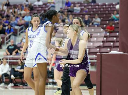 Thumbnail 1 in Frankston vs. LaPoynor (UIL 2A Regional Semifinal Playoff) photogallery.