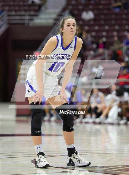 Thumbnail 1 in Frankston vs. LaPoynor (UIL 2A Regional Semifinal Playoff) photogallery.
