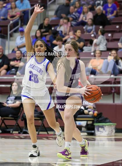 Thumbnail 1 in Frankston vs. LaPoynor (UIL 2A Regional Semifinal Playoff) photogallery.