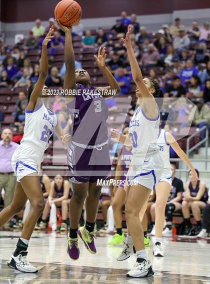 Thumbnail 3 in Frankston vs. LaPoynor (UIL 2A Regional Semifinal Playoff) photogallery.