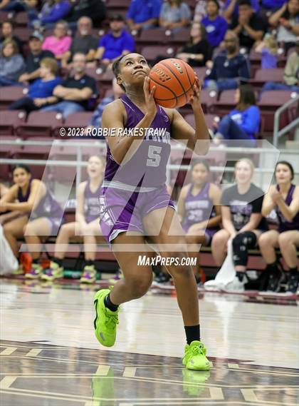 Thumbnail 3 in Frankston vs. LaPoynor (UIL 2A Regional Semifinal Playoff) photogallery.