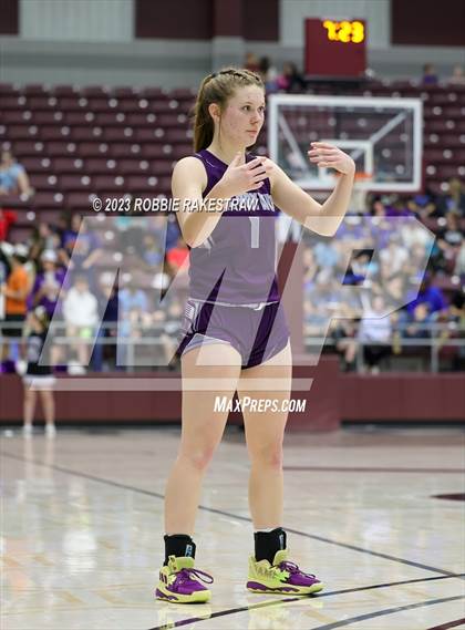 Thumbnail 2 in Frankston vs. LaPoynor (UIL 2A Regional Semifinal Playoff) photogallery.