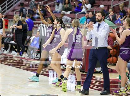 Thumbnail 3 in Frankston vs. LaPoynor (UIL 2A Regional Semifinal Playoff) photogallery.