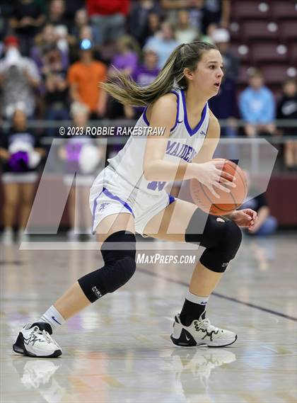 Thumbnail 1 in Frankston vs. LaPoynor (UIL 2A Regional Semifinal Playoff) photogallery.