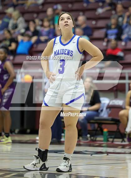 Thumbnail 1 in Frankston vs. LaPoynor (UIL 2A Regional Semifinal Playoff) photogallery.