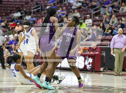 Thumbnail 1 in Frankston vs. LaPoynor (UIL 2A Regional Semifinal Playoff) photogallery.