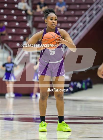 Thumbnail 2 in Frankston vs. LaPoynor (UIL 2A Regional Semifinal Playoff) photogallery.