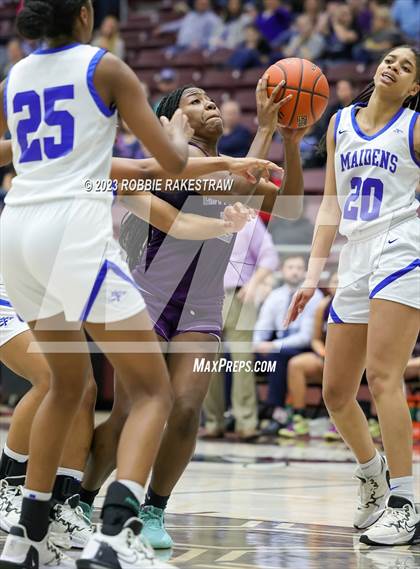 Thumbnail 2 in Frankston vs. LaPoynor (UIL 2A Regional Semifinal Playoff) photogallery.