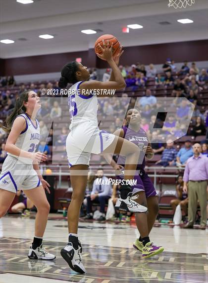 Thumbnail 3 in Frankston vs. LaPoynor (UIL 2A Regional Semifinal Playoff) photogallery.
