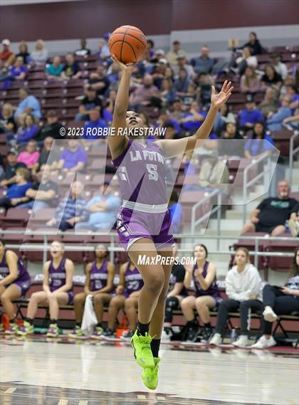 Thumbnail 1 in Frankston vs. LaPoynor (UIL 2A Regional Semifinal Playoff) photogallery.