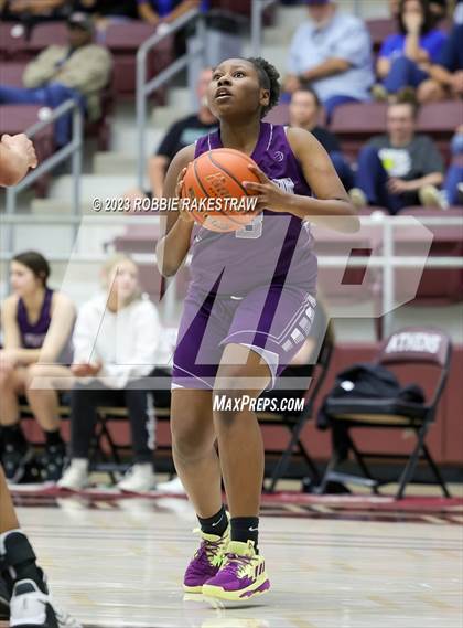 Thumbnail 1 in Frankston vs. LaPoynor (UIL 2A Regional Semifinal Playoff) photogallery.