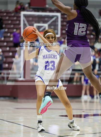 Thumbnail 3 in Frankston vs. LaPoynor (UIL 2A Regional Semifinal Playoff) photogallery.