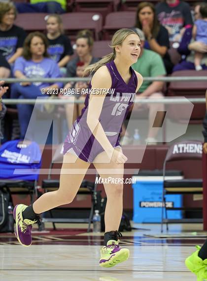 Thumbnail 2 in Frankston vs. LaPoynor (UIL 2A Regional Semifinal Playoff) photogallery.