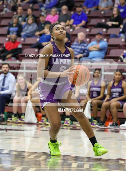 Thumbnail 2 in Frankston vs. LaPoynor (UIL 2A Regional Semifinal Playoff) photogallery.