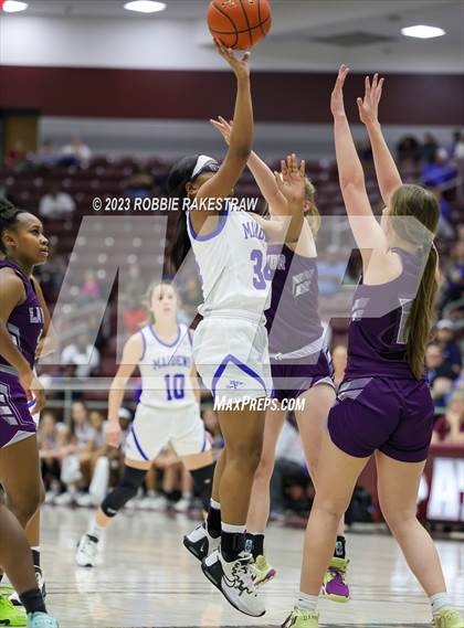 Thumbnail 2 in Frankston vs. LaPoynor (UIL 2A Regional Semifinal Playoff) photogallery.