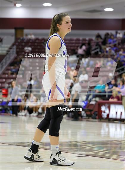 Thumbnail 1 in Frankston vs. LaPoynor (UIL 2A Regional Semifinal Playoff) photogallery.