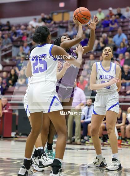 Thumbnail 1 in Frankston vs. LaPoynor (UIL 2A Regional Semifinal Playoff) photogallery.