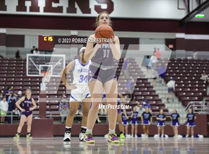 Thumbnail 1 in Frankston vs. LaPoynor (UIL 2A Regional Semifinal Playoff) photogallery.