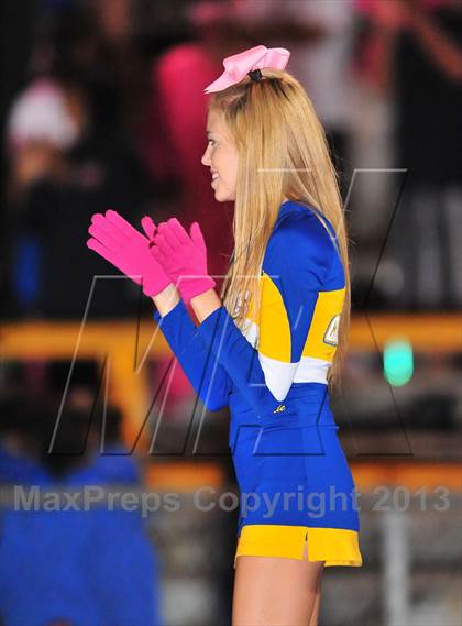 Thumbnail 1 in Los Osos @ Charter Oak photogallery.