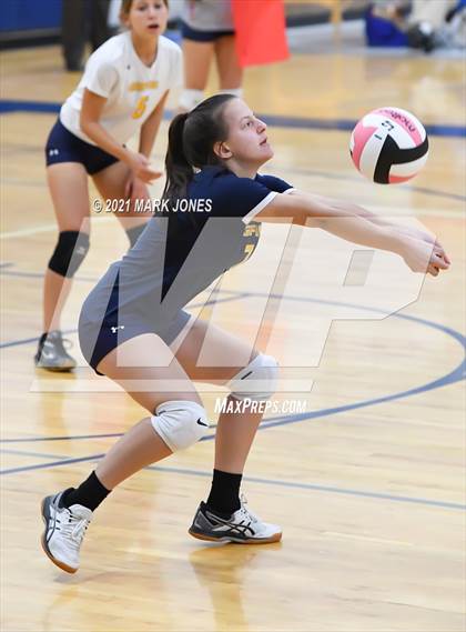 Thumbnail 3 in Glendale Prep Academy vs. Glendale Prep Academy (JV) photogallery.