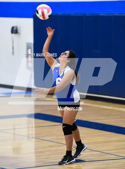 Thumbnail 3 in Glendale Prep Academy vs. Glendale Prep Academy (JV) photogallery.