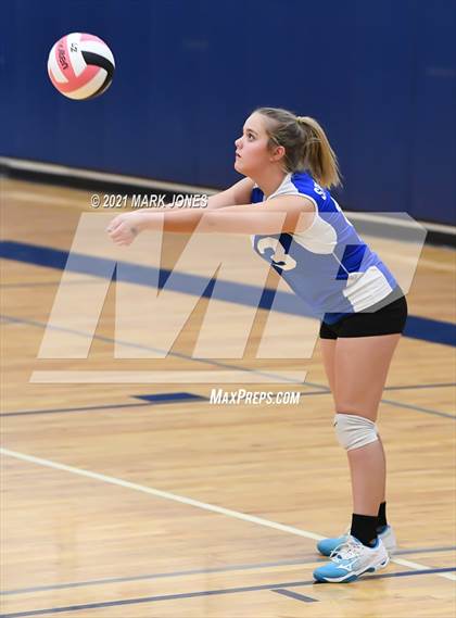 Thumbnail 3 in Glendale Prep Academy vs. Glendale Prep Academy (JV) photogallery.