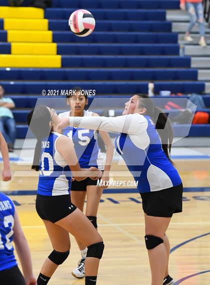 Thumbnail 2 in Glendale Prep Academy vs. Glendale Prep Academy (JV) photogallery.