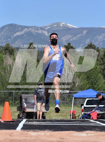 Thumbnail 3 in NMAA 2A District 5 Championships photogallery.