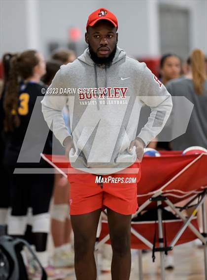 Thumbnail 1 in St. Paul vs Buckley (Nike Tournament of Champions) photogallery.