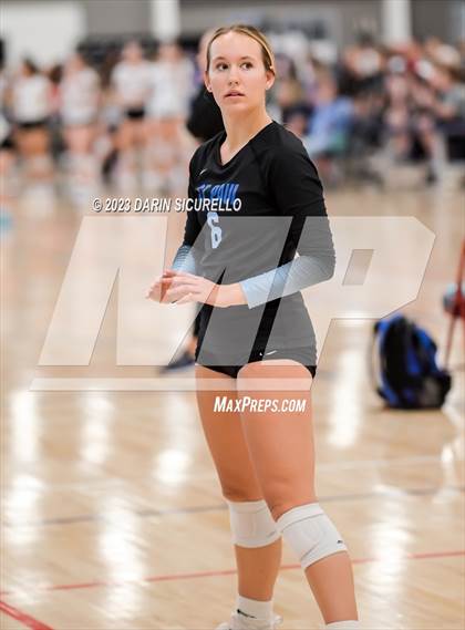 Thumbnail 2 in St. Paul vs Buckley (Nike Tournament of Champions) photogallery.
