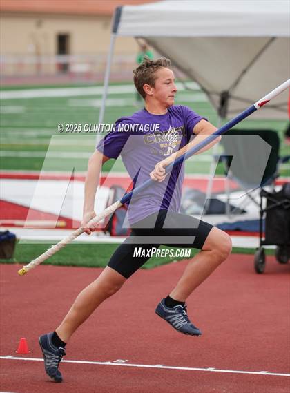 Thumbnail 1 in Devon Allen Invitational (Pole Vault) photogallery.