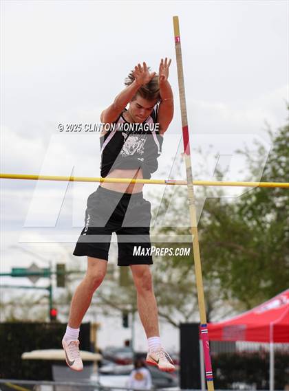 Thumbnail 3 in Devon Allen Invitational (Pole Vault) photogallery.