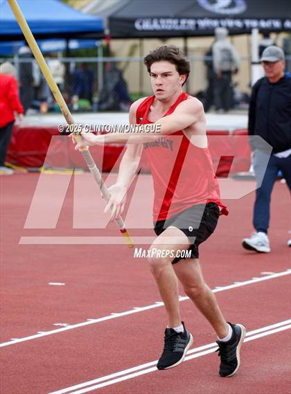 Thumbnail 1 in Devon Allen Invitational (Pole Vault) photogallery.