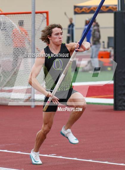 Thumbnail 2 in Devon Allen Invitational (Pole Vault) photogallery.
