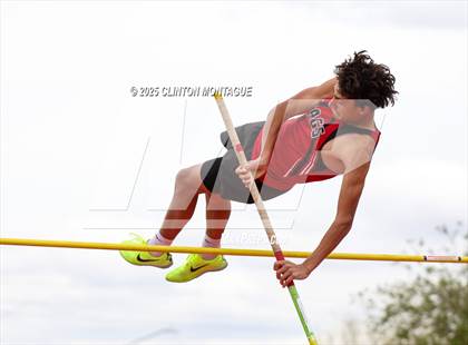 Thumbnail 2 in Devon Allen Invitational (Pole Vault) photogallery.