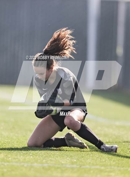 Thumbnail 3 in Bakersfield vs. Buchanan photogallery.