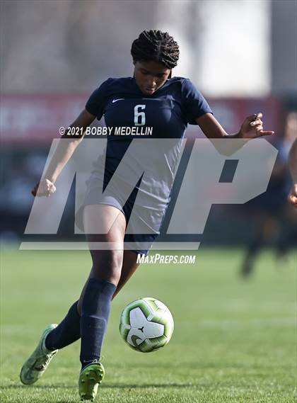 Thumbnail 3 in Bakersfield vs. Buchanan photogallery.