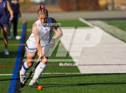 Thumbnail 1 in Shoreham Wading River vs Eastport South Manor (NYSPHSAA Section XI Class B Final) photogallery.