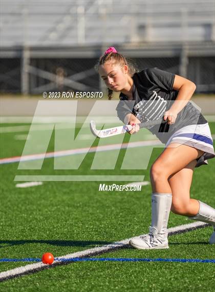 Thumbnail 1 in Shoreham Wading River vs Eastport South Manor (NYSPHSAA Section XI Class B Final) photogallery.