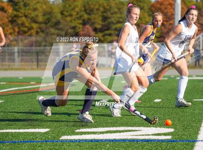 Thumbnail 2 in Shoreham Wading River vs Eastport South Manor (NYSPHSAA Section XI Class B Final) photogallery.