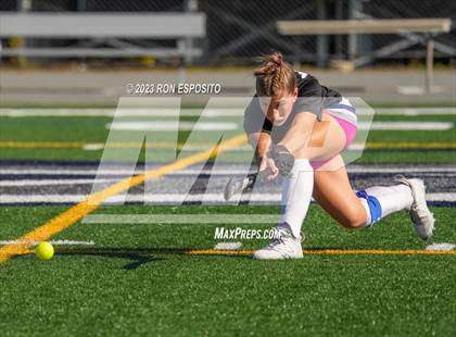 Thumbnail 2 in Shoreham Wading River vs Eastport South Manor (NYSPHSAA Section XI Class B Final) photogallery.