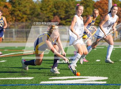 Thumbnail 1 in Shoreham Wading River vs Eastport South Manor (NYSPHSAA Section XI Class B Final) photogallery.