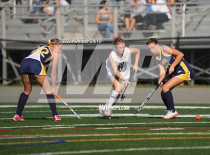 Thumbnail 1 in Shoreham Wading River vs Eastport South Manor (NYSPHSAA Section XI Class B Final) photogallery.