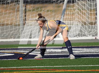 Thumbnail 2 in Shoreham Wading River vs Eastport South Manor (NYSPHSAA Section XI Class B Final) photogallery.