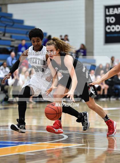 Thumbnail 2 in Riverton vs. American Fork (UHSAA 6A First Round) photogallery.