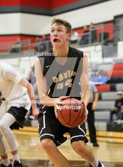 Thumbnail 2 in Lehi vs. Davis (Utah Elite 8 Tournament) photogallery.